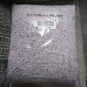Victoria’s Secret 50” x 60” Sherpa Cozy Blanket